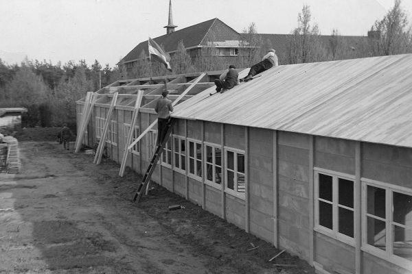 werkplaats in aanbouw 1950